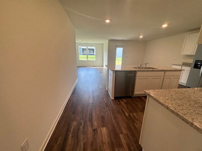 Building Photo - 216 Brooks Ln