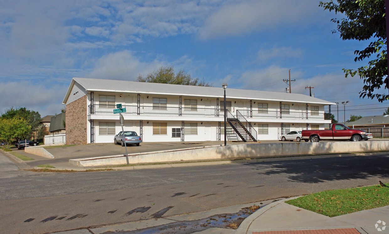 Primary Photo - Vantage Point Apartments
