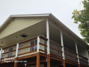 Building Photo - 1146 SW Lee Ln