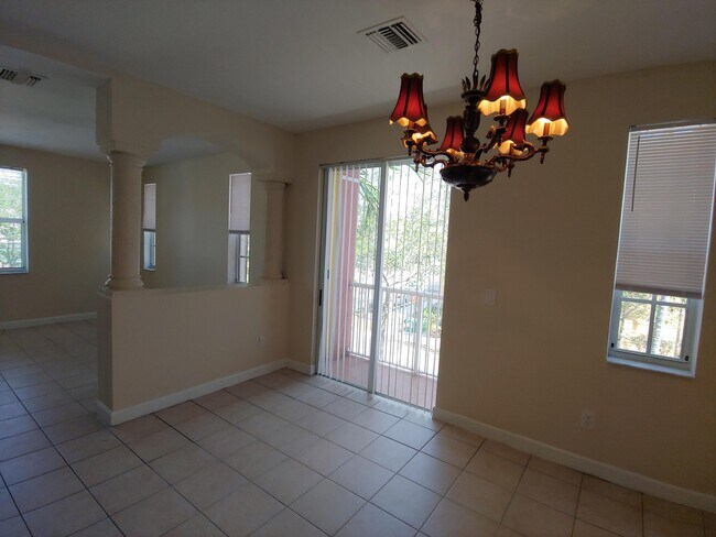 Building Photo - 3106 Shoma Dr