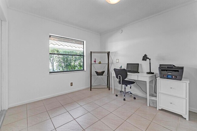 Building Photo - 1228 Spring Cir Dr