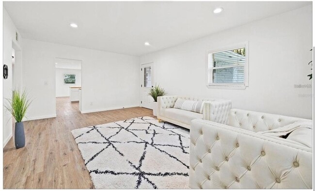 Foto del edificio - 508 Brooker Rd