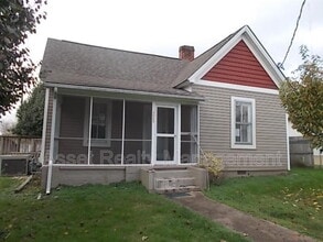 Building Photo - 3023 Rector St
