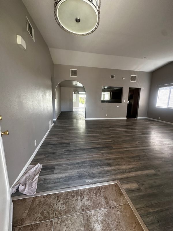 Foto del edificio - 43770 Santa Rosa Cir