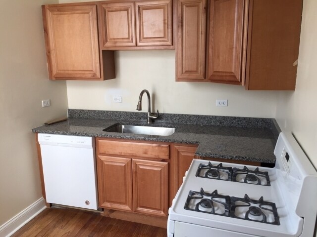 Foto del edificio - 2347 W 24th Pl