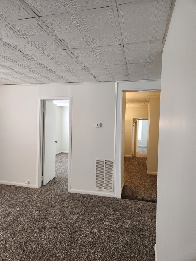 Building Photo - 1137 Battery Ave