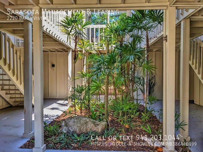 Building Photo - 2 bedroom 2 bath first floor condo in Cord...