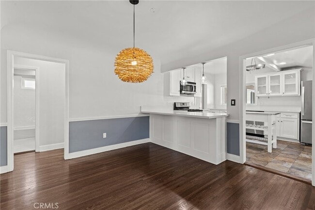 Building Photo - 11147 Hortense St