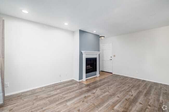 1 habitación, 1 baño - 700 pies cuadrados - Sala de estar - 14950 Burbank Blvd