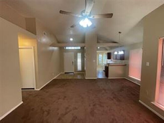 Building Photo - 1319 Glencliff Ct