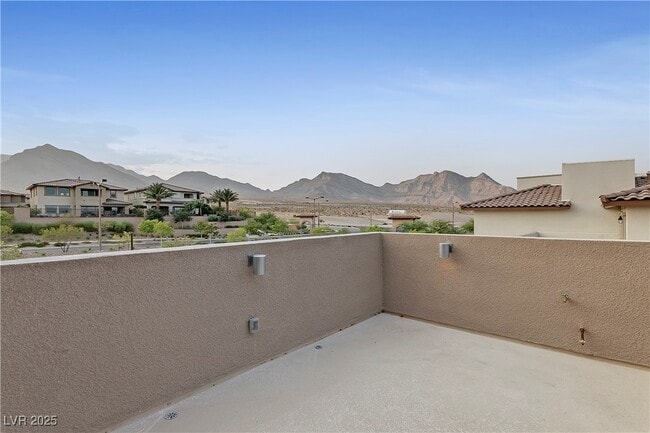 Building Photo - 41 Lomita Heights Dr