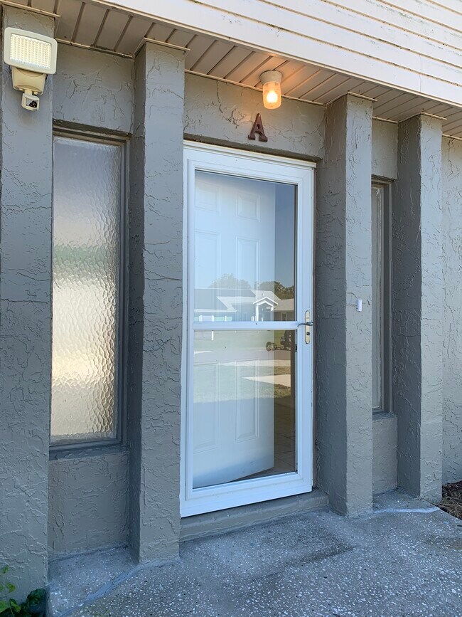 Foto del edificio - 2138 19th Ave SW