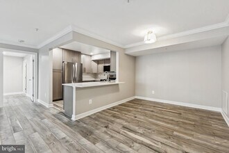 Building Photo - 8311 Bluebird Way