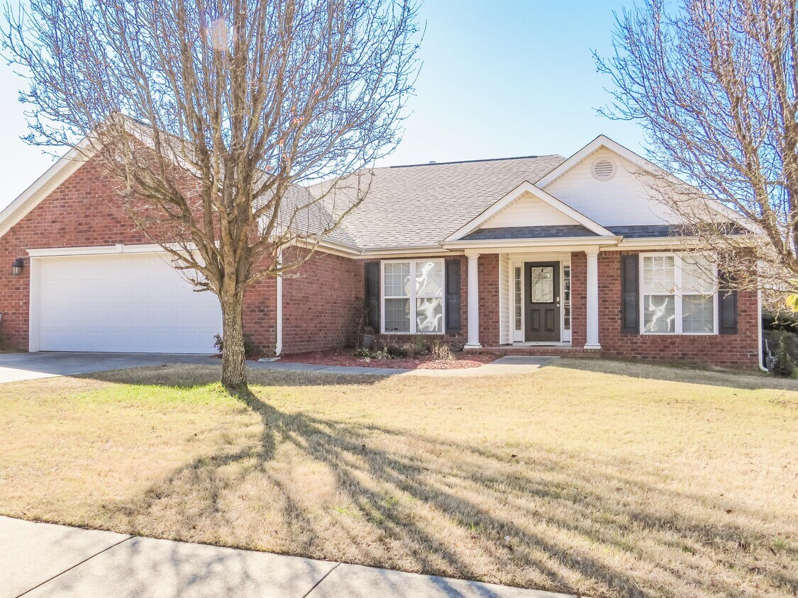 2037 Lake Forest Dr, Grovetown, GA 30813 House for Rent in Grovetown