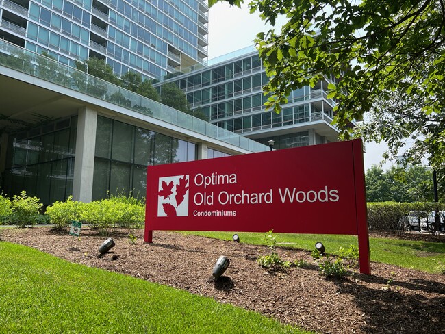Optima Old Orchard Woods - 9715 Woods Dr