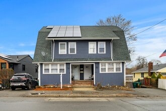 Building Photo - 275 Lynnfield St