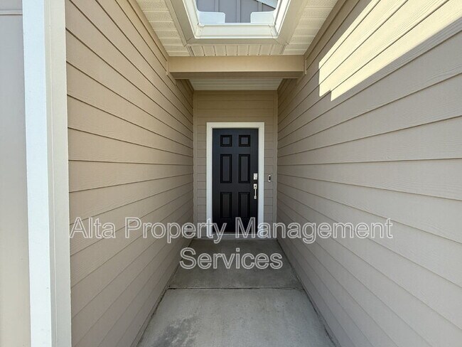 Foto del edificio - 8205 Horsebit Cir