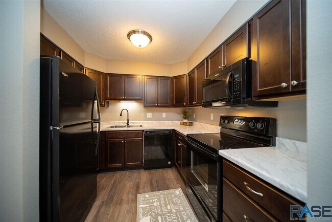 Foto del edificio - 617 N Lewis Ave