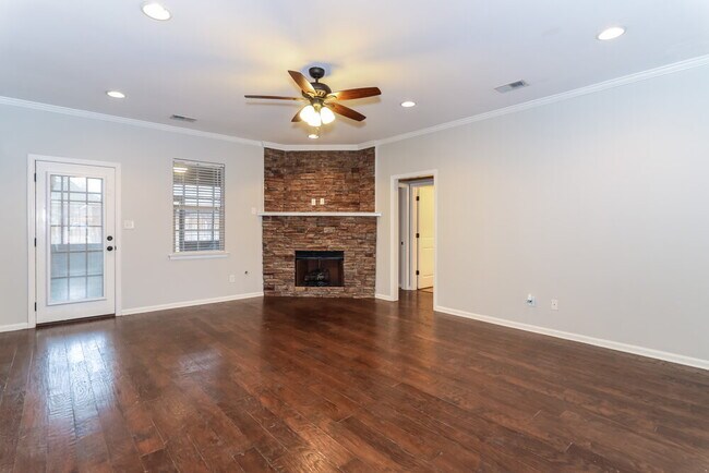Building Photo - 2936 Boffin Dr