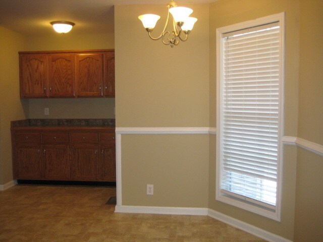 Building Photo - 3712 South Jot Drive