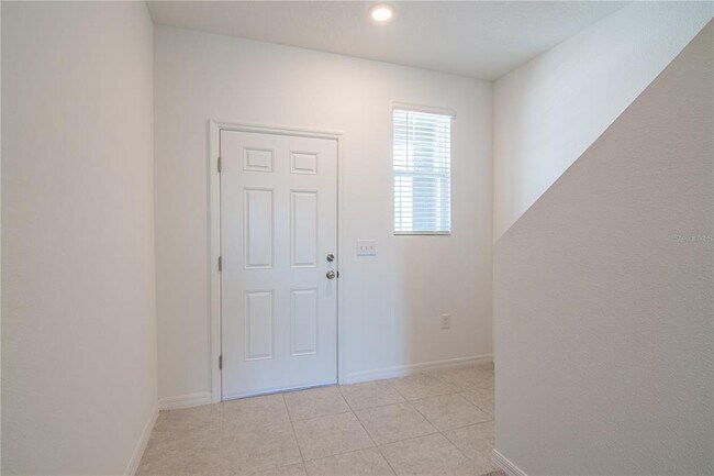 Building Photo - 373 Madison Dr