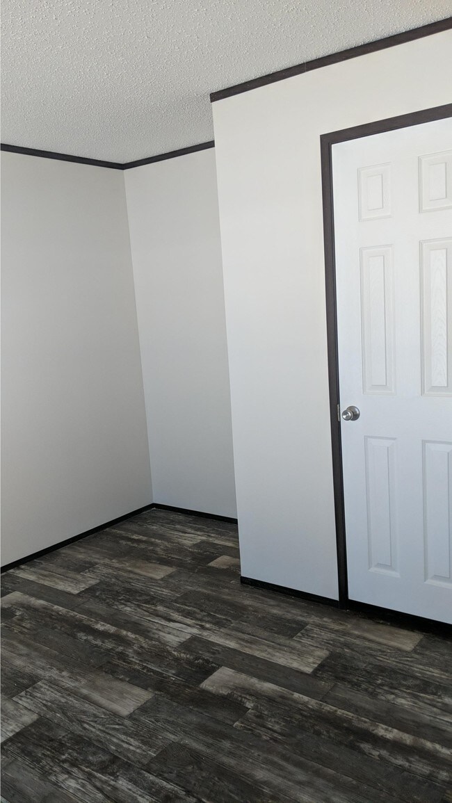 Building Photo - 5522 Zoar Rd