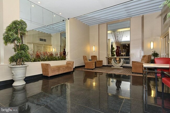 Foto del edificio - 2500 Q St NW