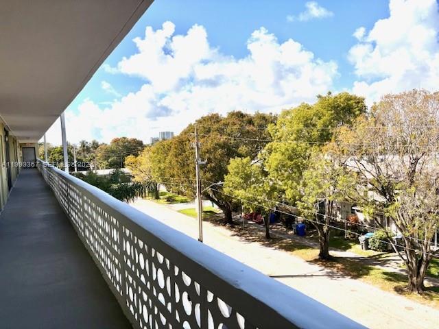 Building Photo - 1425 Arthur St