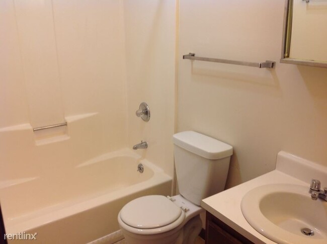 Building Photo - 2 br, 1 bath Apartment - 1058 Brandywine Blvd