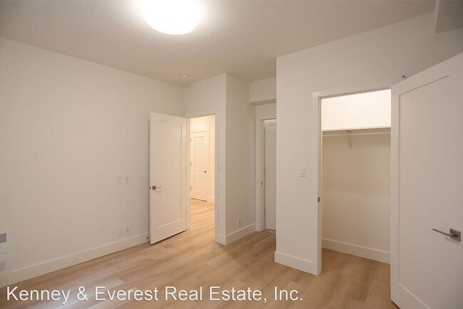 Building Photo - 2 br, 2 bath House - 1740 Broadway #207