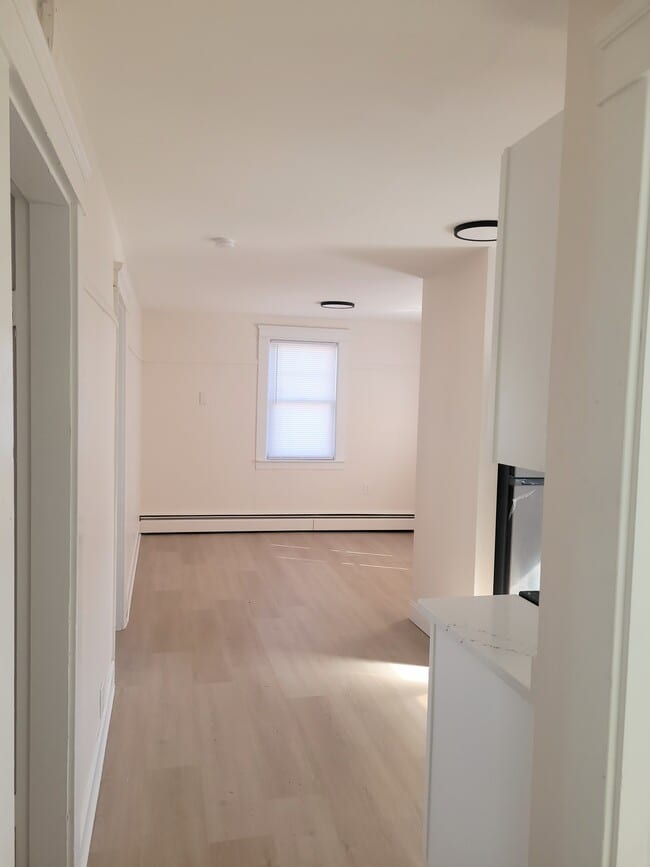 Building Photo - 298 Washington St