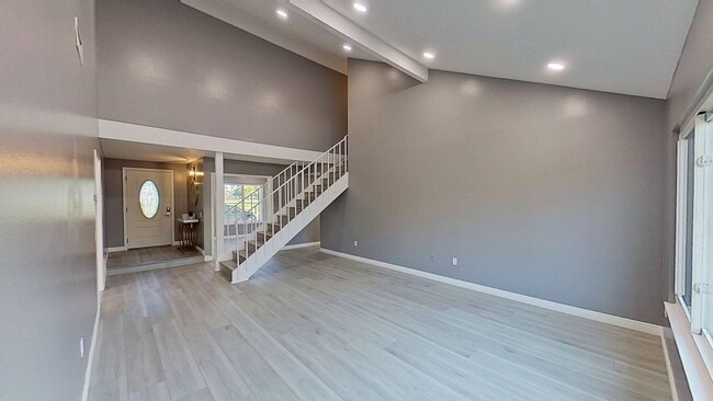 Building Photo - 6661 Wrenfield Dr