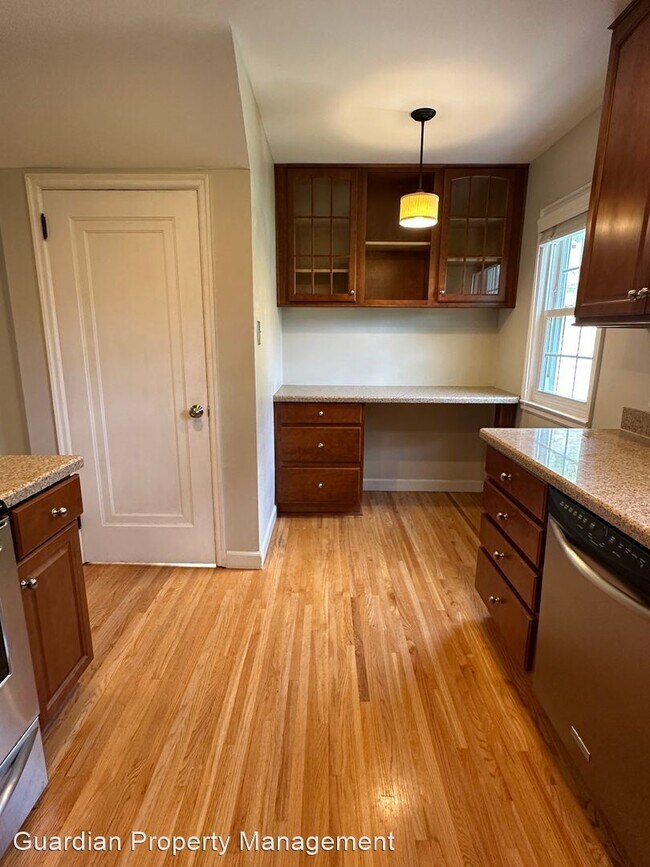 Foto del edificio - 3 br, 4 bath House - 5513 Newton Ave S