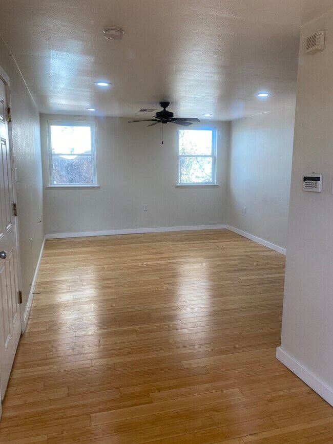 8838 Plum St Unit B, New Orleans, LA 70118 Apartments in New Orleans