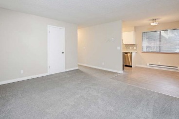 Upper Unit - Living Room (with large closet!) - Normandy 8