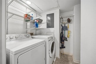 Building Photo - 763 Bering Dr