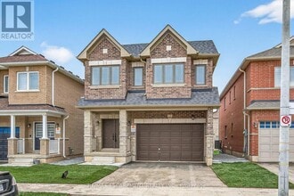 Building Photo - 15 Huntsworth Ave