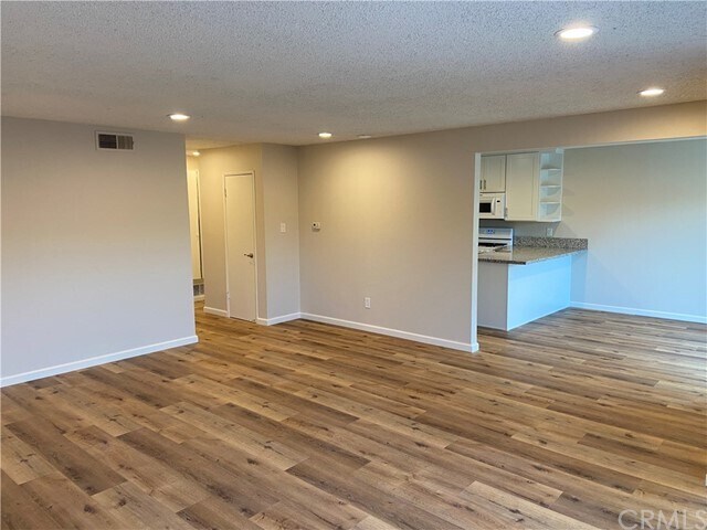 Building Photo - 2661 Andover Ave