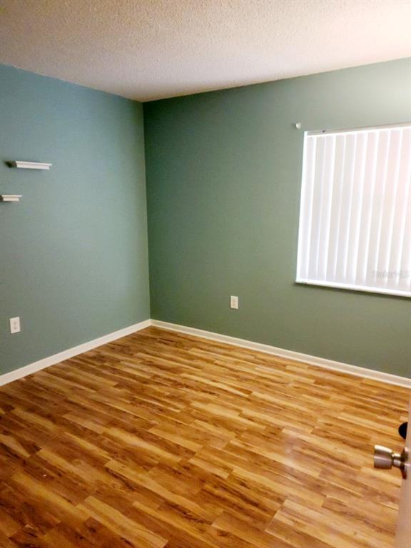 Building Photo - 190 Hickory Woods Ct