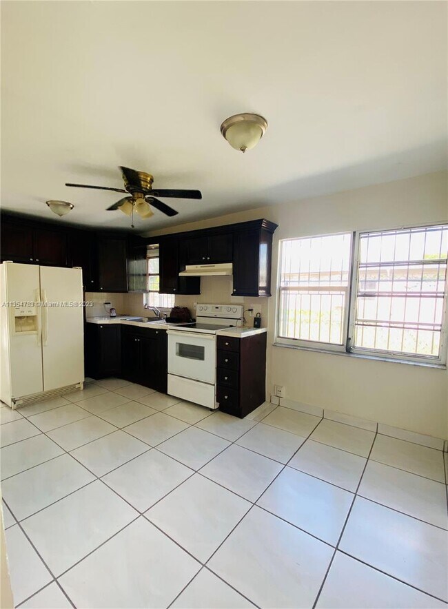 Foto del edificio - 3104 NW 21st Ave