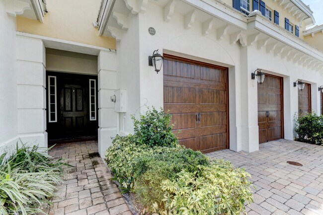 Foto del edificio - 222 Mariner Ct