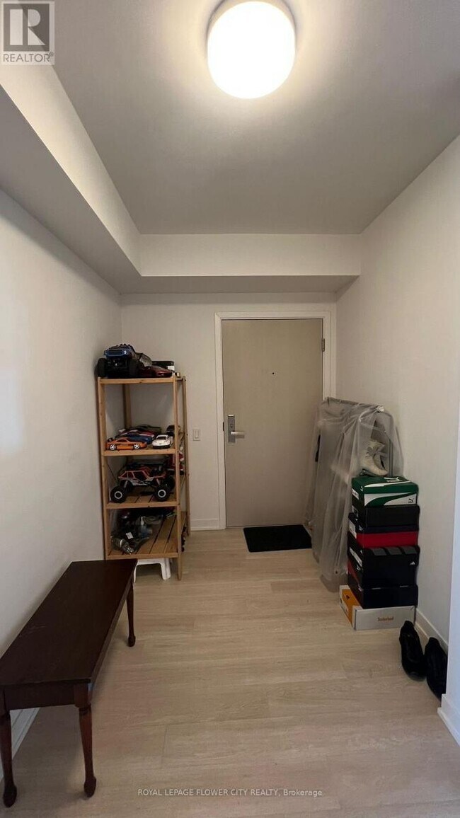 Photo du bâtiment - 500 Wilson Ave