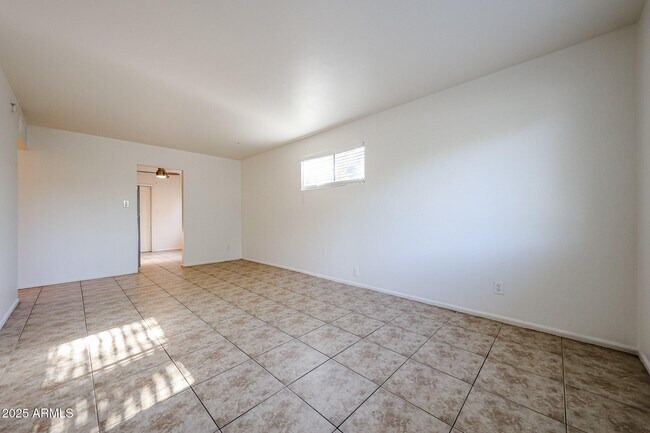 Foto del edificio - 4609 N 14th St