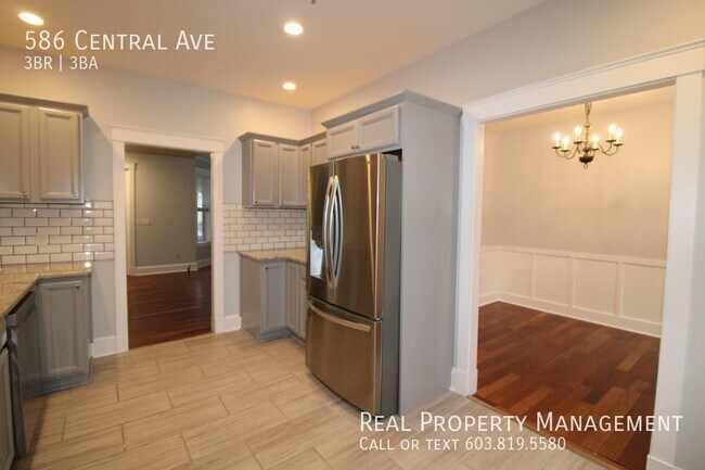 Building Photo - Beautiful 3 Bedroom Dover Townhouse!