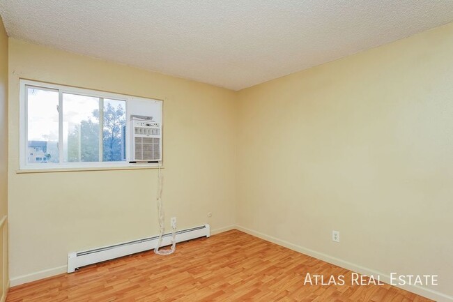 Building Photo - Statmoore 2 bedroom with everything you ne...