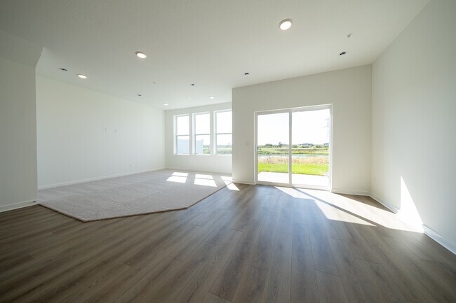 Foto del edificio - 10429 Ithaca Ln N