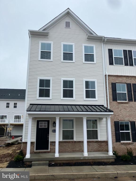 Building Photo - 32 Anderson Dr