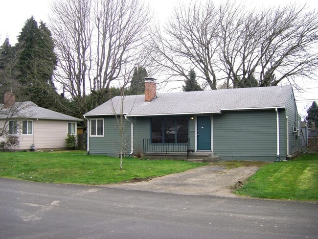 CUTE HOUSE CLOSE TO NIKE! - CUTE HOUSE CLOSE TO NIKE!