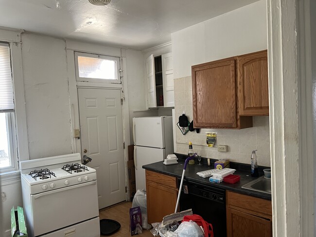 Building Photo - 371 McKee Pl