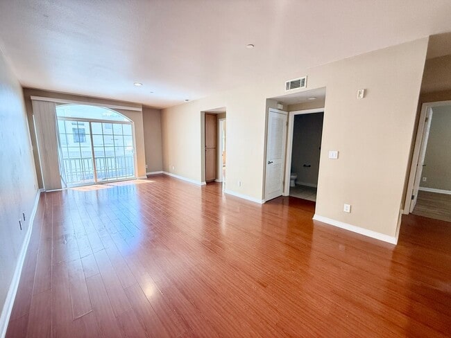 Building Photo - 4609 Kester Ave